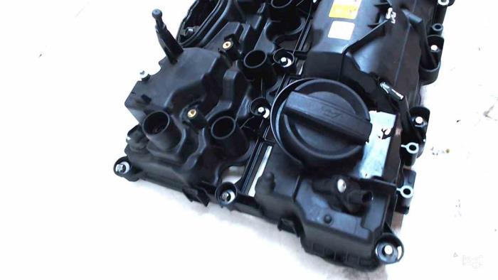 Kleppendeksel van een BMW 1 serie (F20) 118i 1.5 TwinPower 12V 2018