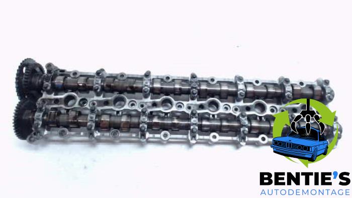 Gebruikte Nokkenas set BMW 3 serie (E90) 330d 24V Prijs € 170,00 Margeregeling aangeboden door Bentie's autodemontage