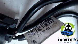 Klopsensor van een BMW 7 serie (E65/E66/E67) 760i,Li 6.0 V12 48V 2003