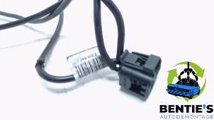Klopsensor van een BMW 7 serie (E65/E66/E67) 760i,Li 6.0 V12 48V 2003