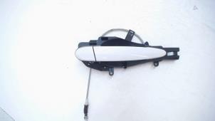 Gebruikte Deurgreep 4Deurs rechts-achter BMW 3 serie (E90) 318i 16V Prijs € 25,00 Margeregeling aangeboden door Bentie's autodemontage