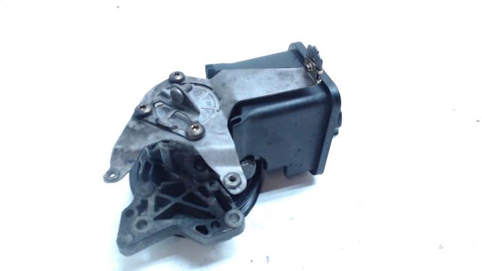 Gebruikte Pomp Servo BMW 3 serie Touring (E46/3) 330d 24V Prijs € 65,00 Margeregeling aangeboden door Bentie's autodemontage