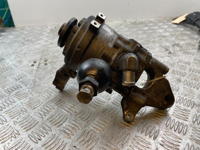 Gebruikte Servopomp BMW 7 serie (E65/E66/E67) 745i,Li 4.4 V8 32V Prijs € 200,00 Margeregeling aangeboden door Bentie's autodemontage