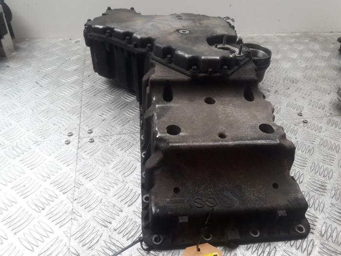 Gebruikte Carterpan BMW 7 serie (F01/02/03/04) 750i,Li,LiS V8 32V Prijs € 200,00 Margeregeling aangeboden door Bentie's autodemontage
