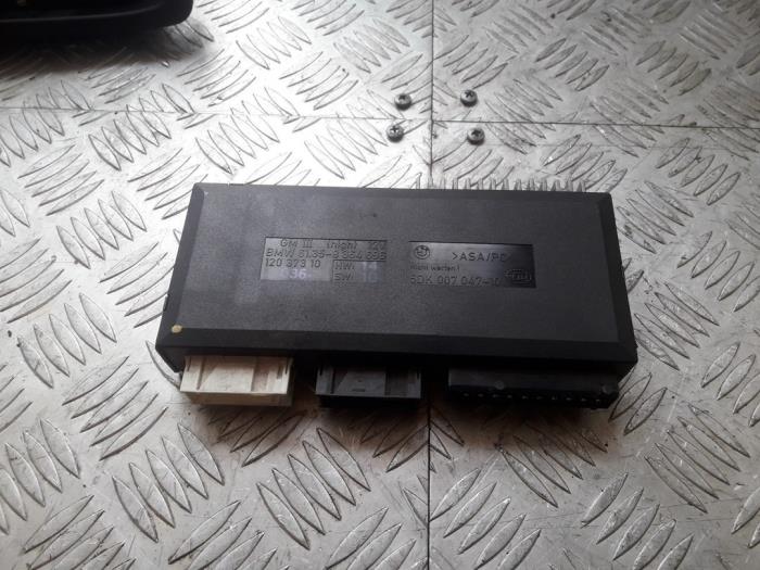 Gebruikte Computer Diversen BMW 5 serie Touring (E39) 523i 24V Prijs € 40,00 Margeregeling aangeboden door Bentie's autodemontage