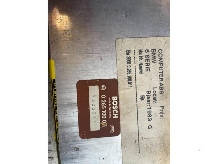 ABS Computer van een BMW 6 serie (E24) 628 CSi 1984