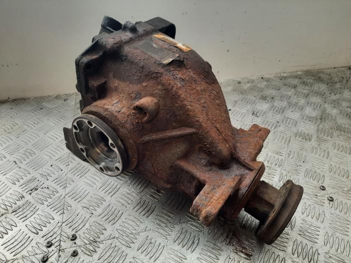 Gebruikte Cardanklok achter BMW 7 serie (E65/E66/E67) 735i,Li 3.6 V8 32V Prijs € 250,00 Margeregeling aangeboden door Bentie's autodemontage