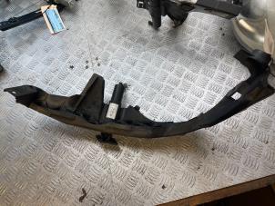 Gebruikte Koplampframe links BMW 3 serie Touring (E91) 325i 24V Prijs € 35,00 Margeregeling aangeboden door Bentie's autodemontage