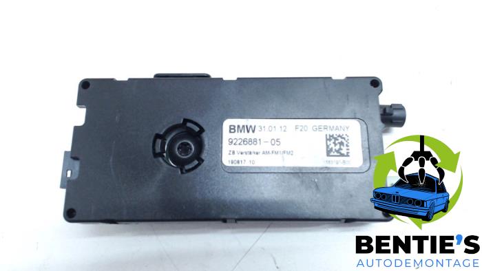 Antenne Versterker van een BMW 1 serie (F20) 120d 2.0 16V 2012