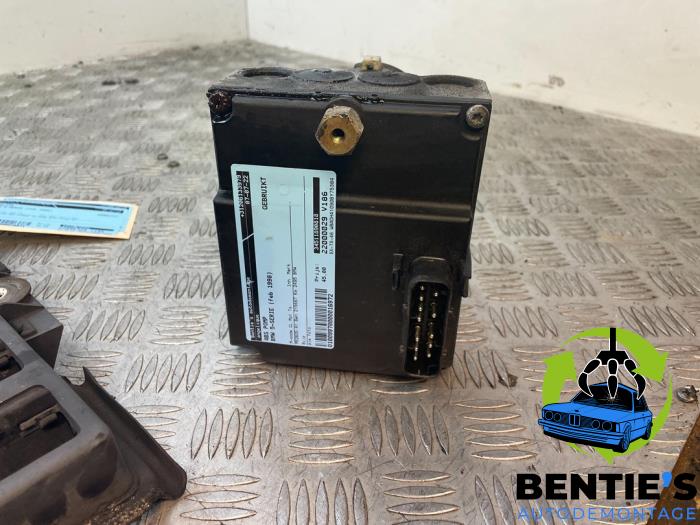 Gebruikte ABS Pomp BMW 5 serie Touring (E39) 523i 24V Prijs € 45,00 Margeregeling aangeboden door Bentie's autodemontage