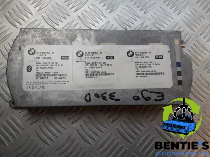 Bluetooth module van een BMW 5 serie (E60) 525i 24V 2005