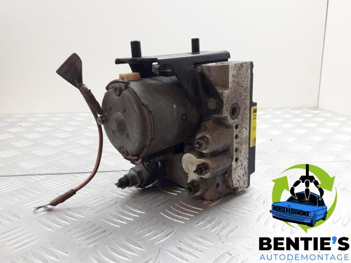 Gebruikte ABS Pomp BMW 7 serie (E38) 725 tds Prijs € 60,00 Margeregeling aangeboden door Bentie's autodemontage