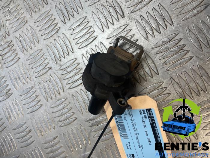 Gebruikte Bobine BMW 7 serie (E38) 750i/iL Prijs € 15,00 Margeregeling aangeboden door Bentie's autodemontage