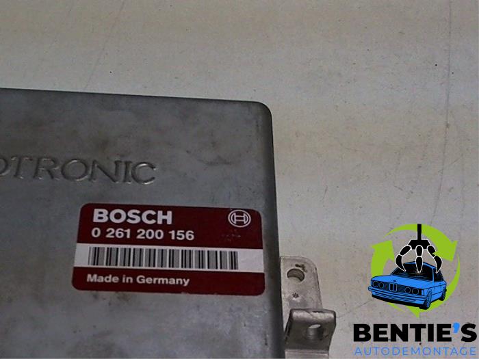 Inspuitcomputer van een BMW 7 serie (E32) 750i,iL 5.0 V12 1990