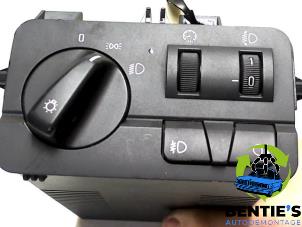 Gebruikte Licht Schakelaar BMW 3 serie (E46/4) 318i Prijs € 25,00 Margeregeling aangeboden door Bentie's autodemontage