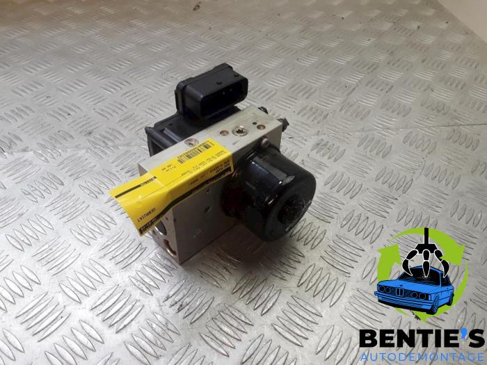 Gebruikte ABS Pomp BMW 3 serie (E46/4) 320i 24V Prijs € 50,00 Margeregeling aangeboden door Bentie's autodemontage