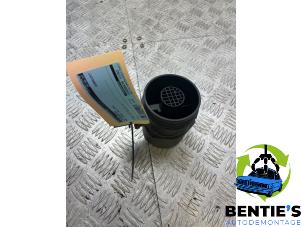 Gebruikte Luchtmassameter BMW 1 serie (E88) 118d 16V Prijs € 20,00 Margeregeling aangeboden door Bentie's autodemontage