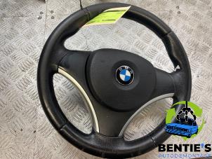 Gebruikte Stuurwiel BMW 1 serie (E87/87N) 116i 1.6 16V Prijs € 175,00 Margeregeling aangeboden door Bentie's autodemontage