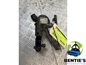 Gebruikte Extra waterpomp BMW 1 serie (F20) 114i 1.6 16V Prijs € 40,00 Margeregeling aangeboden door Bentie's autodemontage