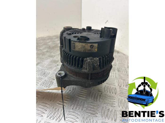 Dynamo van een BMW 3 serie Touring (E46/3) 320d 16V 2001