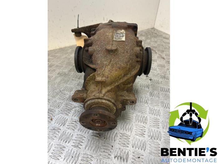 Gebruikte Cardanklok achter BMW 3 serie Touring (E46/3) 320d 16V Prijs € 120,00 Margeregeling aangeboden door Bentie's autodemontage