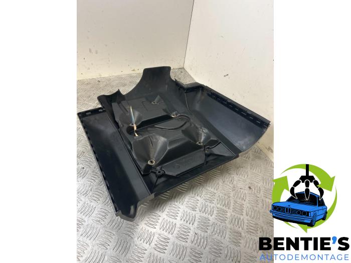 Gebruikte Afdekplaat motor BMW X5 (E53) 4.4 V8 32V Prijs € 55,00 Margeregeling aangeboden door Bentie's autodemontage