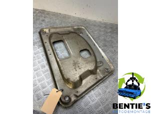 Gebruikte Motor Beschermplaat BMW X3 (E83) 3.0i xDrive 24V Prijs € 50,00 Margeregeling aangeboden door Bentie's autodemontage