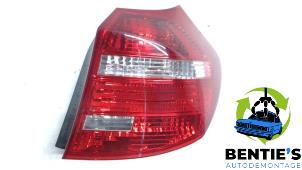 Gebruikte Achterlicht rechts BMW 1 serie (E81) 116i 2.0 16V Prijs € 30,00 Margeregeling aangeboden door Bentie's autodemontage