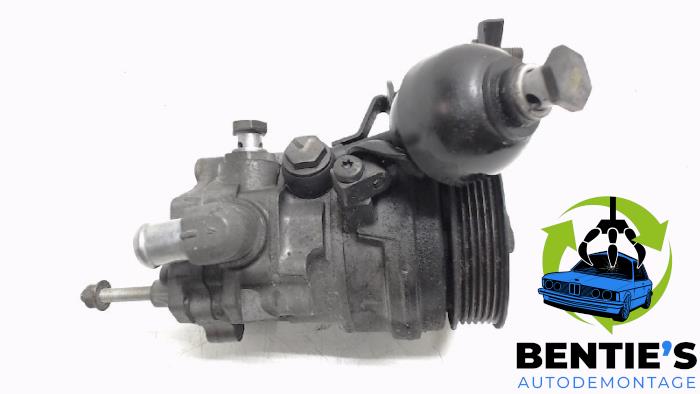 Gebruikte Pomp Servo BMW 7 serie (E65/E66/E67) 735i,Li 3.6 V8 32V Prijs € 200,00 Margeregeling aangeboden door Bentie's autodemontage
