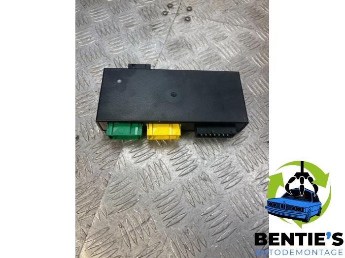 Gebruikte Module Bodycontrol BMW 3 serie Compact (E36/5) 316i Prijs € 25,00 Margeregeling aangeboden door Bentie's autodemontage