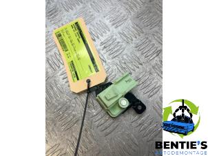 Gebruikte Airbag Sensor BMW X3 (E83) 2.0 16V Prijs € 25,00 Margeregeling aangeboden door Bentie's autodemontage