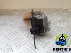 Gebruikte Kachel Weerstand BMW 3 serie (E46/2) 323 Ci 24V Prijs € 25,00 Margeregeling aangeboden door Bentie's autodemontage