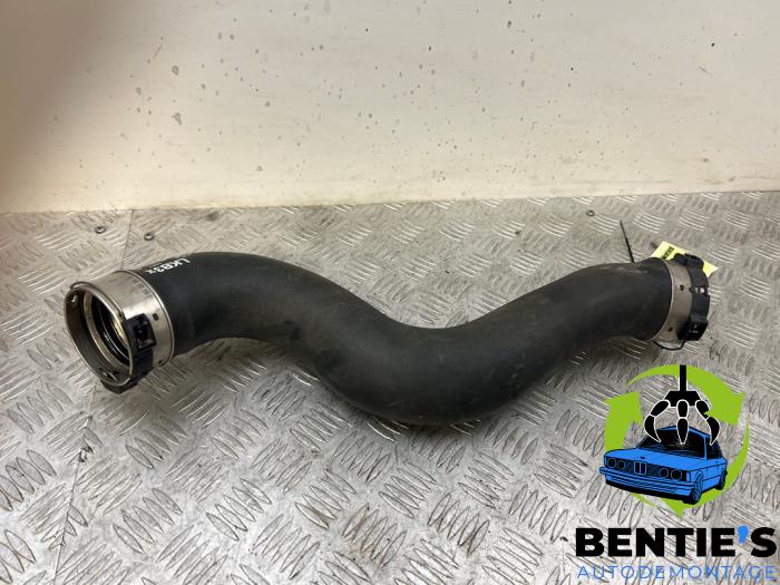 Gebruikte Intercooler Slang BMW 1 serie (F20) 116i 1.5 12V Prijs € 30,00 Margeregeling aangeboden door Bentie's autodemontage