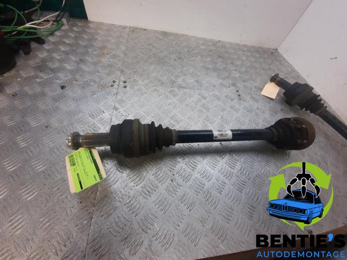 Gebruikte Aandrijfas rechts-achter BMW X6 (E71/72) xDrive30d 3.0 24V Prijs € 125,00 Margeregeling aangeboden door Bentie's autodemontage