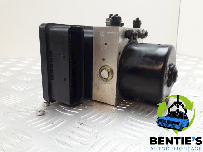 Gebruikte ABS Pomp BMW 3 serie (E46/2) 318 Ci 16V Prijs € 50,00 Margeregeling aangeboden door Bentie's autodemontage