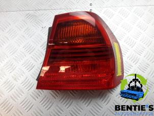 Gebruikte Achterlicht rechts BMW 3 serie (E90) 320i 16V Corporate Lease Prijs € 20,00 Margeregeling aangeboden door Bentie's autodemontage