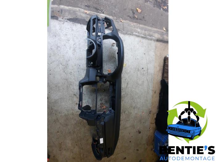 Gebruikte Dashboard BMW 5 serie Touring (F11) 528i 24V Prijs € 700,00 Margeregeling aangeboden door Bentie's autodemontage