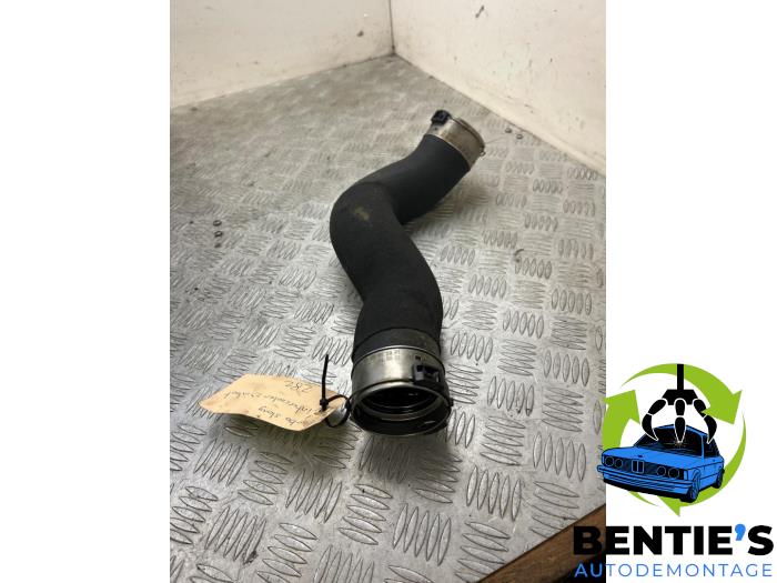 Gebruikte Intercooler Slang BMW 3 serie (F30) 320d 2.0 16V EfficientDynamicsEdition Prijs € 20,00 Margeregeling aangeboden door Bentie's autodemontage