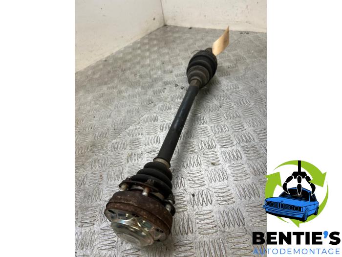 Gebruikte Aandrijfas links-achter BMW X3 (E83) 3.0d 24V Prijs € 55,00 Margeregeling aangeboden door Bentie's autodemontage