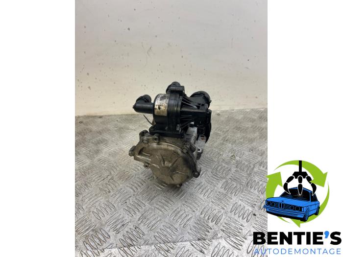 Gebruikte Servopomp BMW 3 serie (E46/4) 316i 16V Prijs € 99,00 Margeregeling aangeboden door Bentie's autodemontage