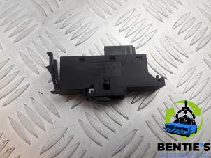 Gebruikte Elektrisch Raam Schakelaar BMW 3 serie Touring (E46/3) 316i 16V Prijs € 15,00 Margeregeling aangeboden door Bentie's autodemontage