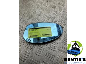 Gebruikte Spiegelglas links BMW 3 serie (E90) 320i 16V Prijs € 20,00 Margeregeling aangeboden door Bentie's autodemontage