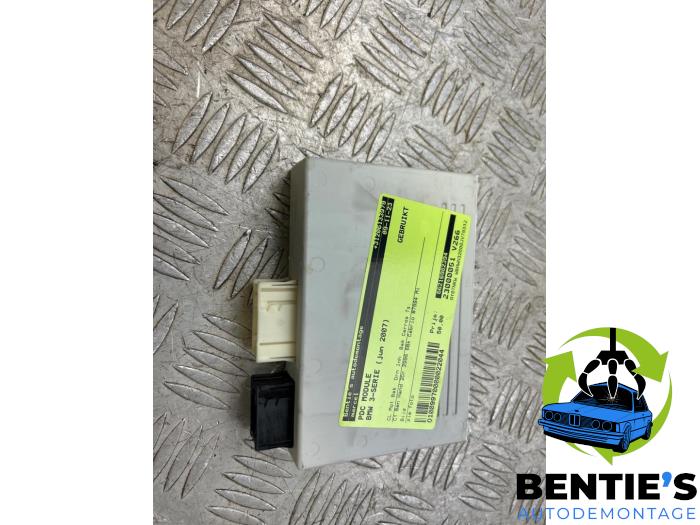 PDC Module van een BMW 3 serie (E93) 325i 24V 2007
