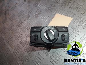 Gebruikte Licht Schakelaar BMW 5 serie Touring (E61) 520d 16V Prijs € 35,00 Margeregeling aangeboden door Bentie's autodemontage