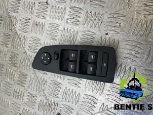 Gebruikte Combischakelaar ramen BMW 1 serie (E87/87N) 120d 16V Prijs € 35,00 Margeregeling aangeboden door Bentie's autodemontage