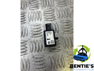 Gebruikte Voetganger Crash sensor BMW X3 (E83) 3.0i xDrive 24V Prijs € 15,00 Margeregeling aangeboden door Bentie's autodemontage