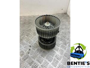 Gebruikte Blower BMW X3 (E83) 3.0i xDrive 24V Prijs € 50,00 Margeregeling aangeboden door Bentie's autodemontage