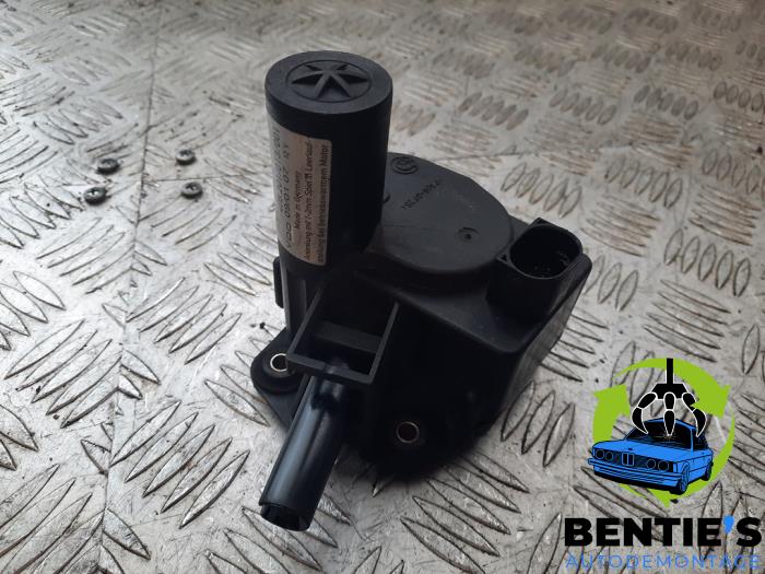 Gebruikte Cruise Control BMW 3 serie (E46/4) 318i Prijs € 25,00 Margeregeling aangeboden door Bentie's autodemontage