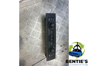 Gebruikte Chaufage Bedieningspaneel BMW 1 serie (E87/87N) 118i 16V Prijs € 35,00 Margeregeling aangeboden door Bentie's autodemontage