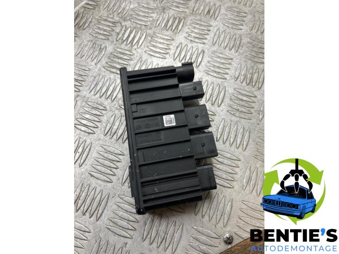 Gebruikte Boordcomputer BMW 1 serie (F40) 116d 1.5 12V TwinPower Prijs € 30,00 Margeregeling aangeboden door Bentie's autodemontage